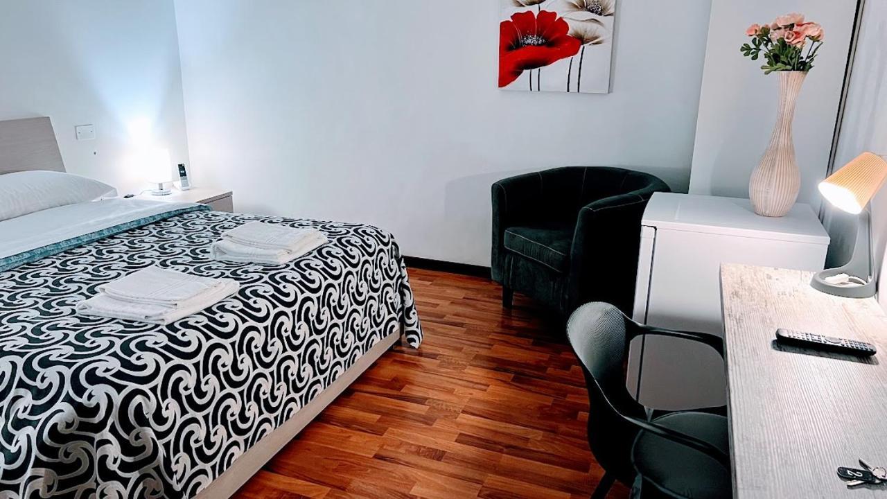 Venice Suites Mestre Buitenkant foto